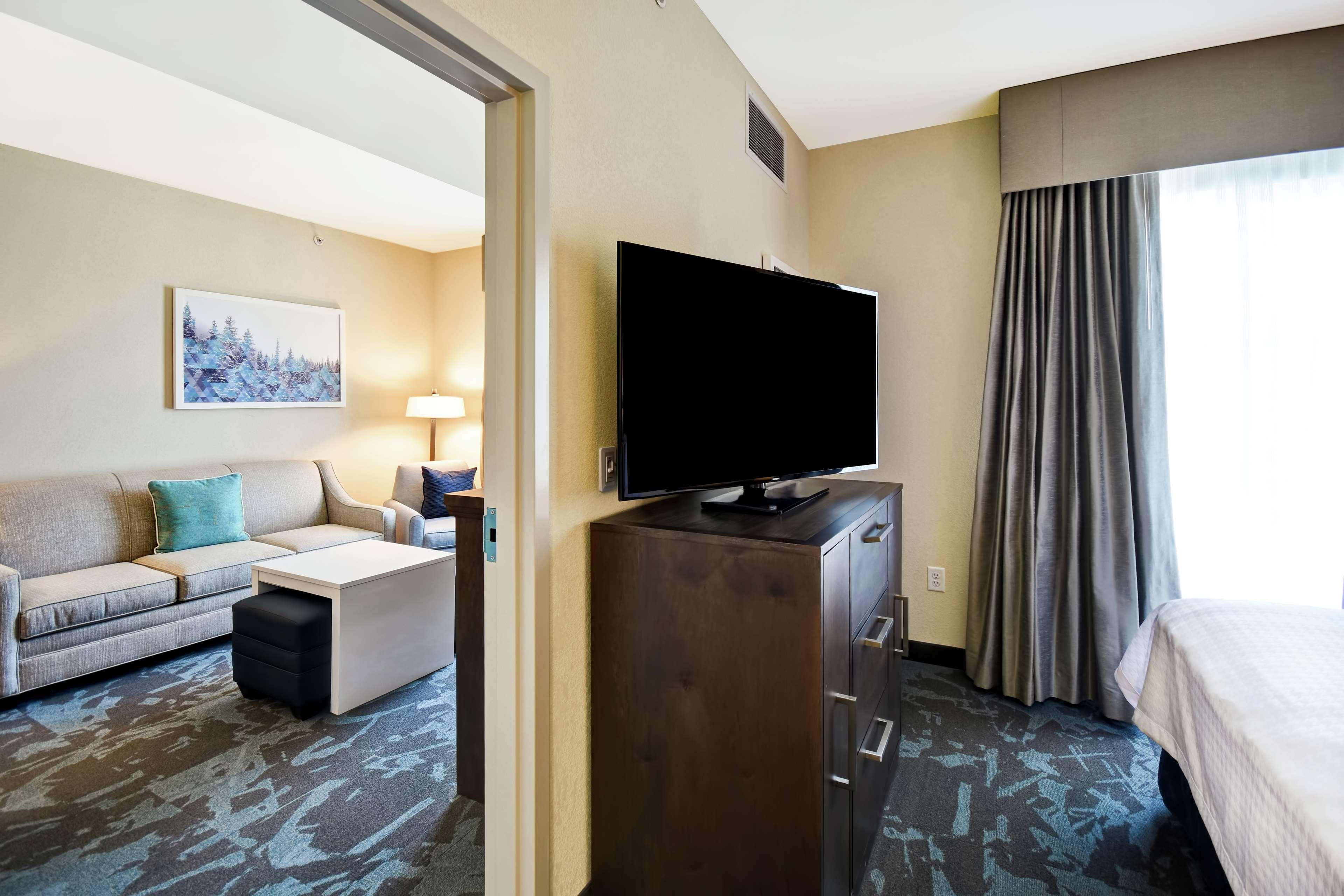 โฮมวูด สวีท บาย ฮิลตัน ซอลต์เลคซิตี้/แอร์พอร์ต ยูทาห์ Hotel ภายนอก รูปภาพ