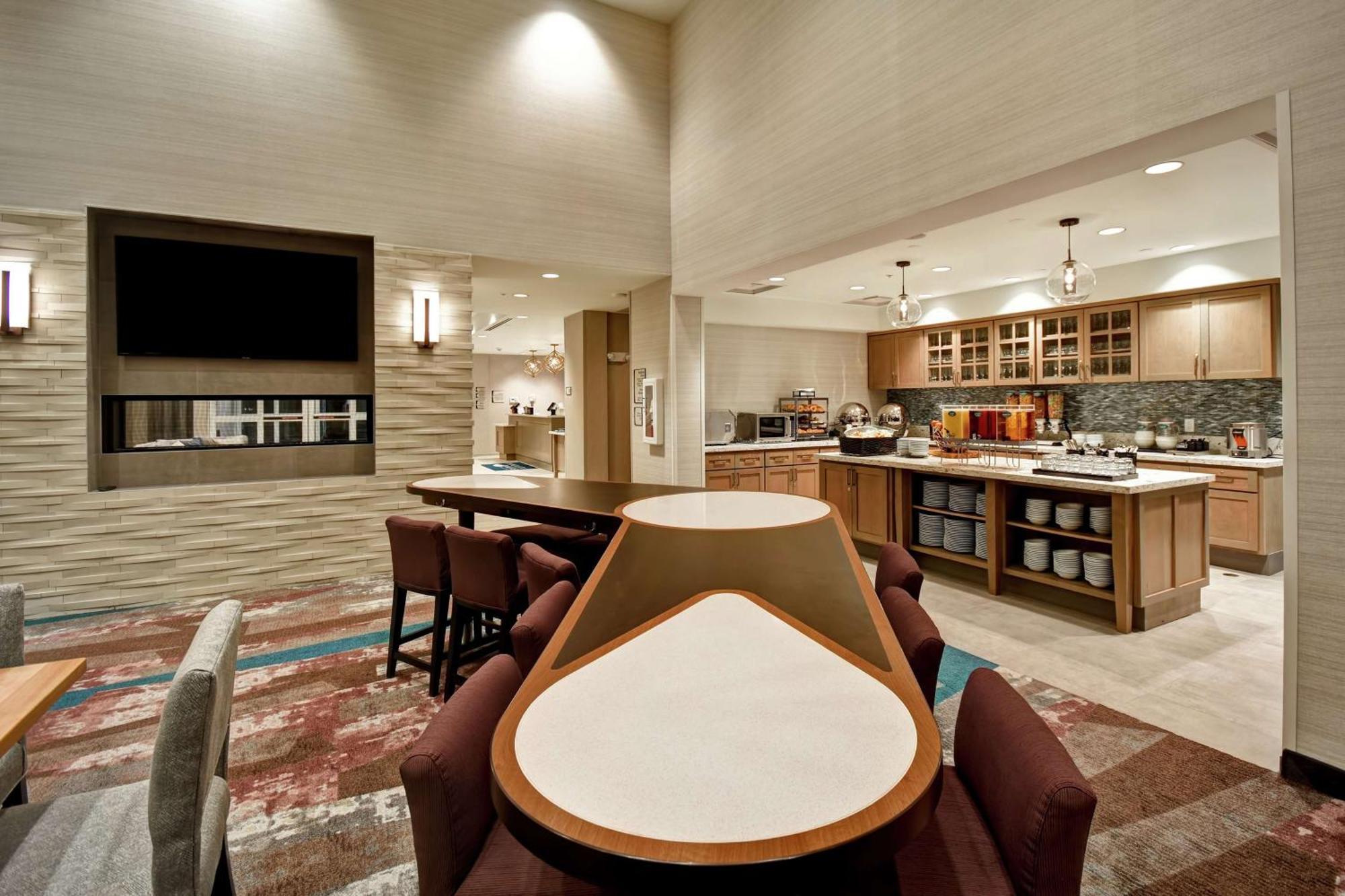 โฮมวูด สวีท บาย ฮิลตัน ซอลต์เลคซิตี้/แอร์พอร์ต ยูทาห์ Hotel ภายนอก รูปภาพ